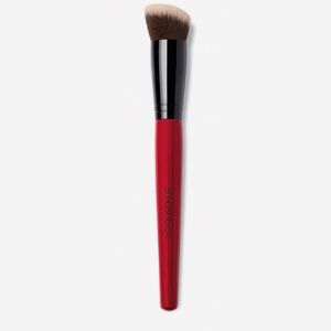 ***SMASHBOX FOUNDATION BRUSH ***